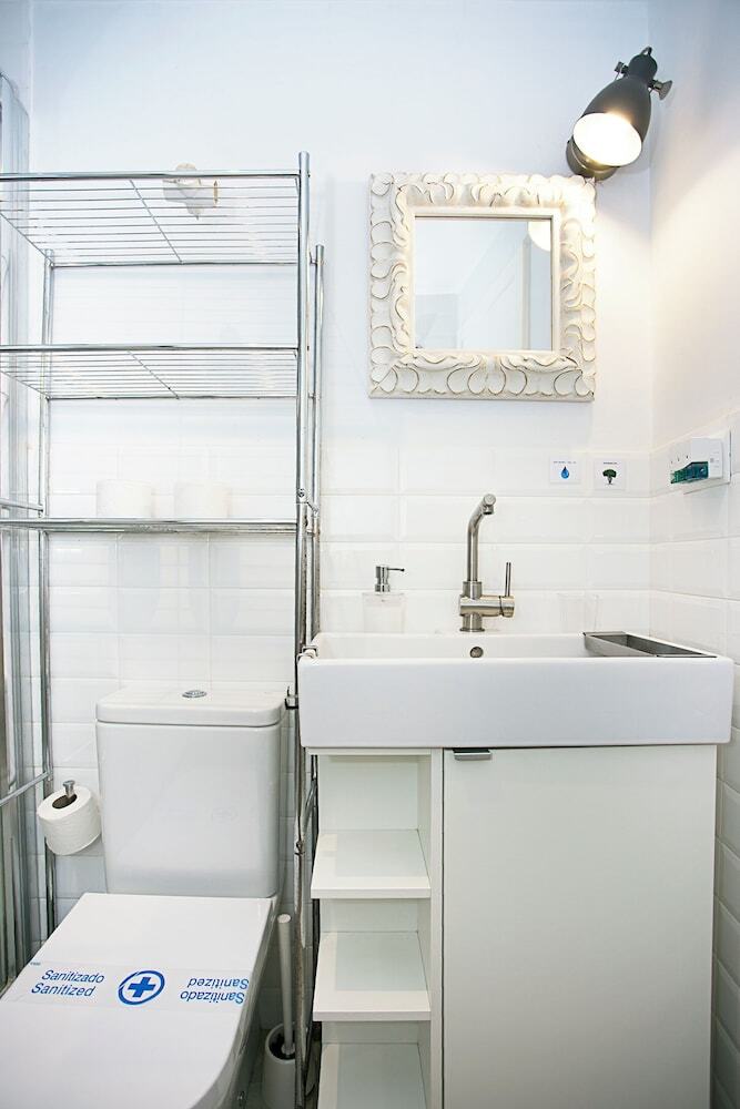 Aparthotel Graffiti Suites M�laga