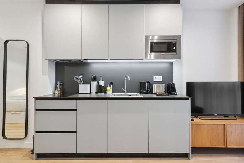 Aparthotel Limehome Valencia Carrer Del Pare Palau