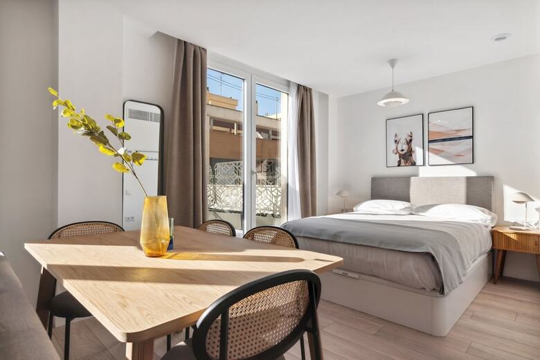 Aparthotel Limehome Valencia Carrer Del Pare Palau