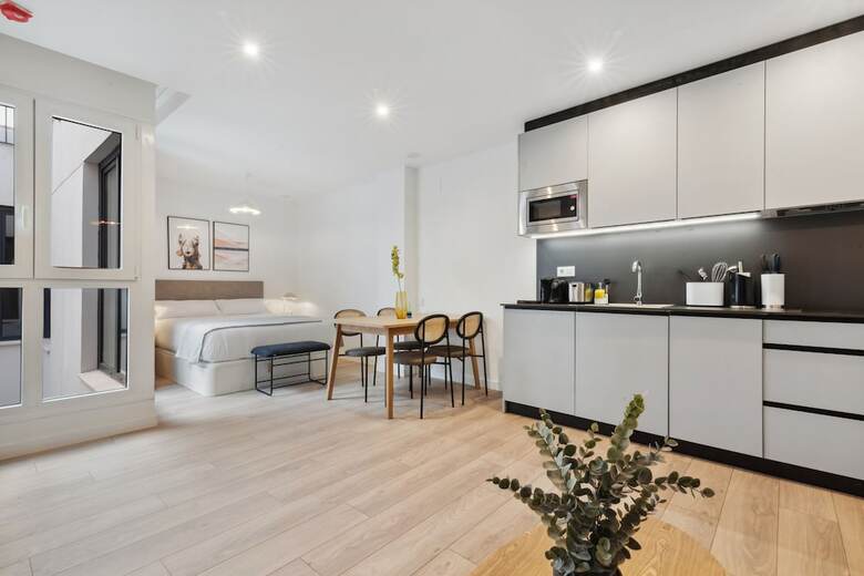Aparthotel Limehome Valencia Carrer Del Pare Palau