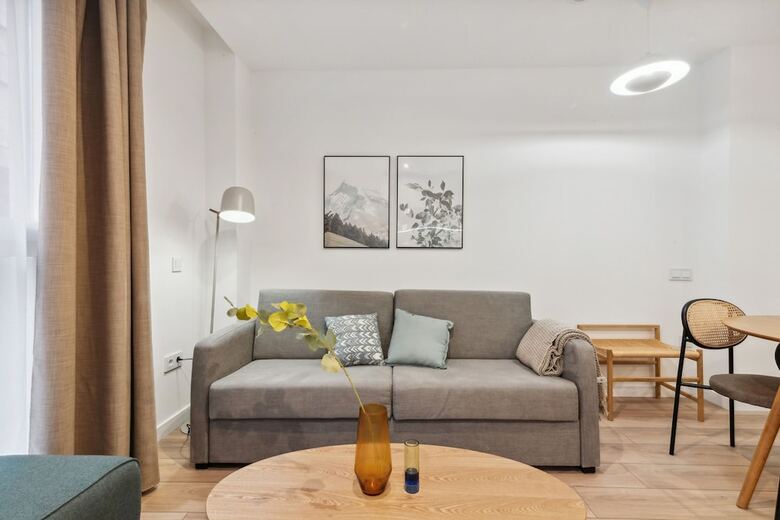 Aparthotel Limehome Valencia Carrer Del Pare Palau