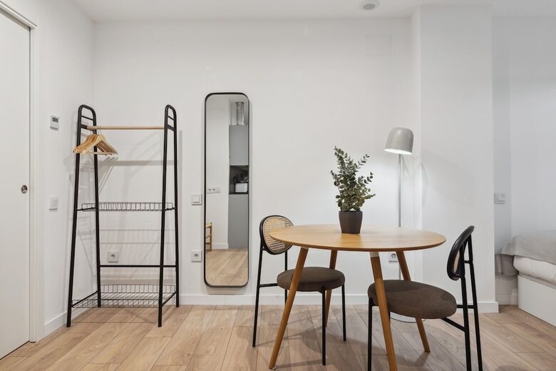 Aparthotel Limehome Valencia Carrer Del Pare Palau