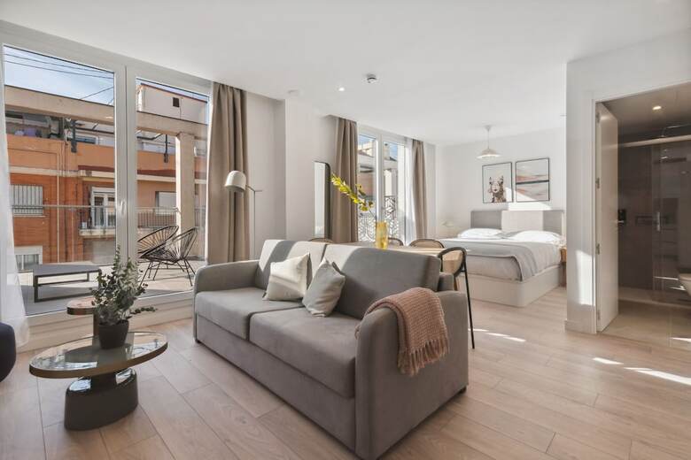Aparthotel Limehome Valencia Carrer Del Pare Palau