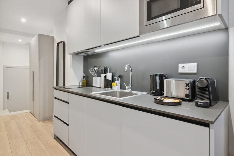 Aparthotel Limehome Valencia Carrer Del Pare Palau