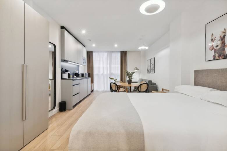 Aparthotel Limehome Valencia Carrer Del Pare Palau