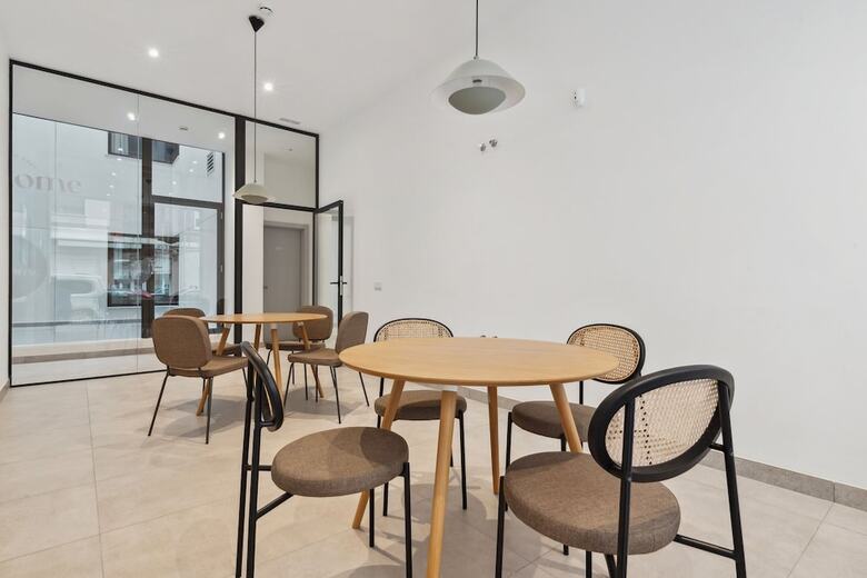 Aparthotel Limehome Valencia Carrer Del Pare Palau