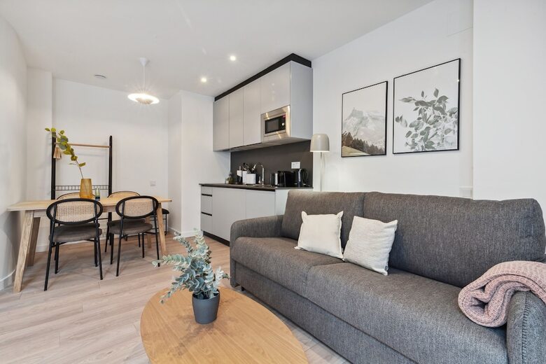 Aparthotel Limehome Valencia Carrer Del Pare Palau