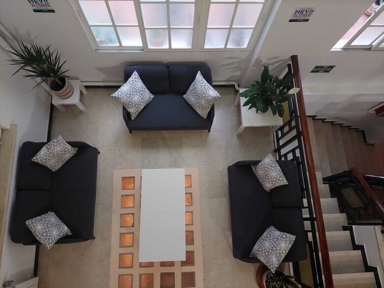 Hostal Arc House Granada