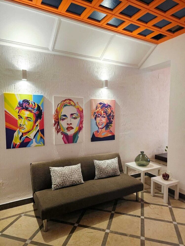 Hostal Arc House Granada