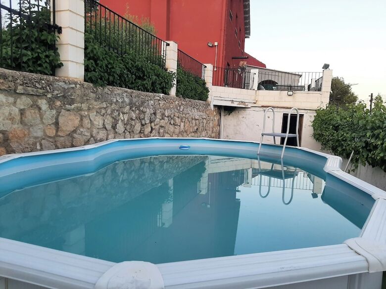 Casa Rural Garnacha de Borja Has A Barbacue And Terrace