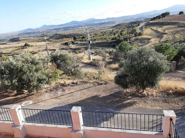 Casa Rural Garnacha de Borja Has A Barbacue And Terrace