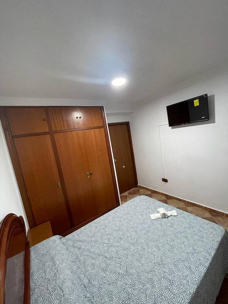 Hotel Hostal La Campi�a