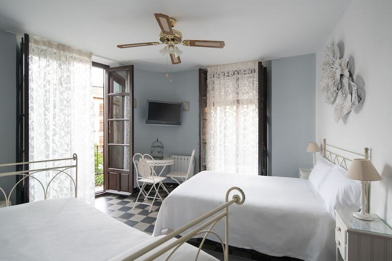 Pensi�n Venecia Gomerez