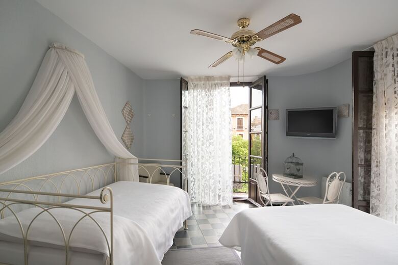 Pensi�n Venecia Gomerez