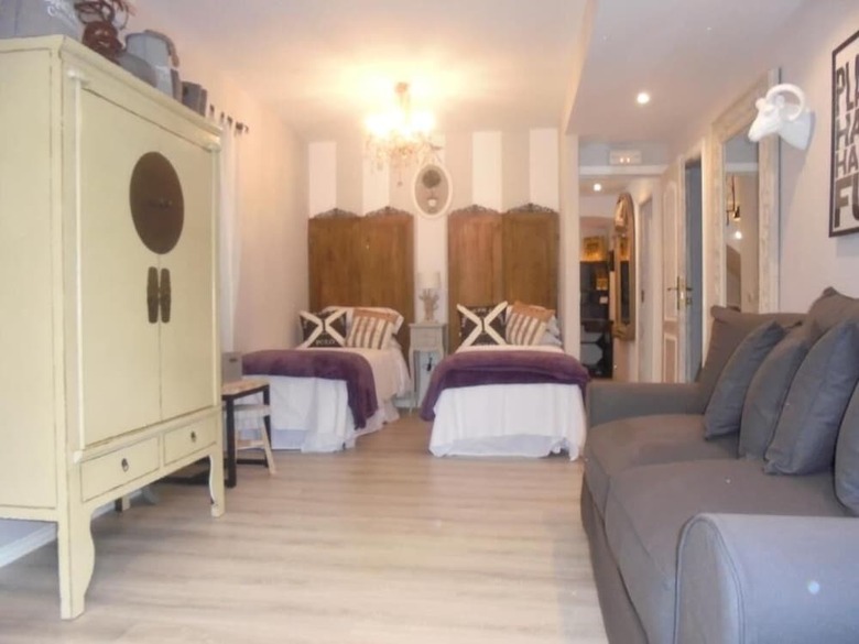 Hostal Tak Boutique Marbella Old Town With Parking
