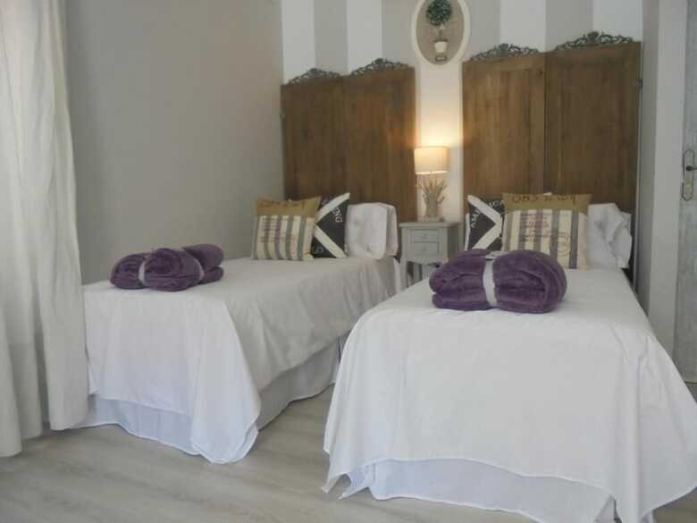 Hostal Tak Boutique Marbella Old Town With Parking