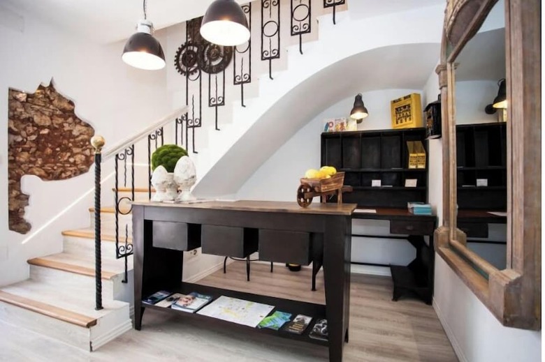 Hostal Tak Boutique Marbella Old Town With Parking