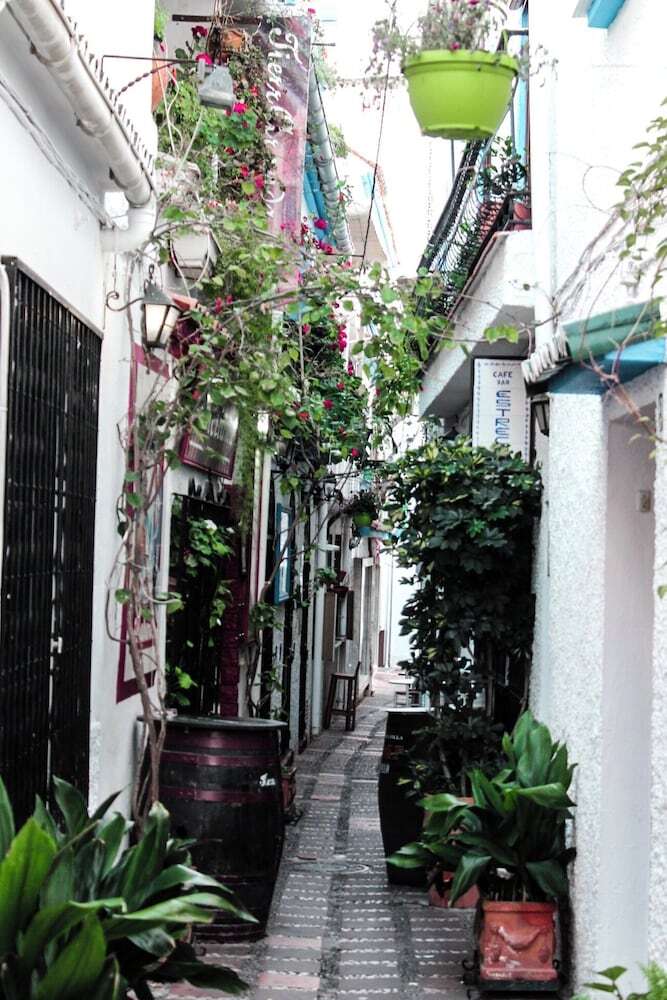 Hostal Tak Boutique Marbella Old Town With Parking