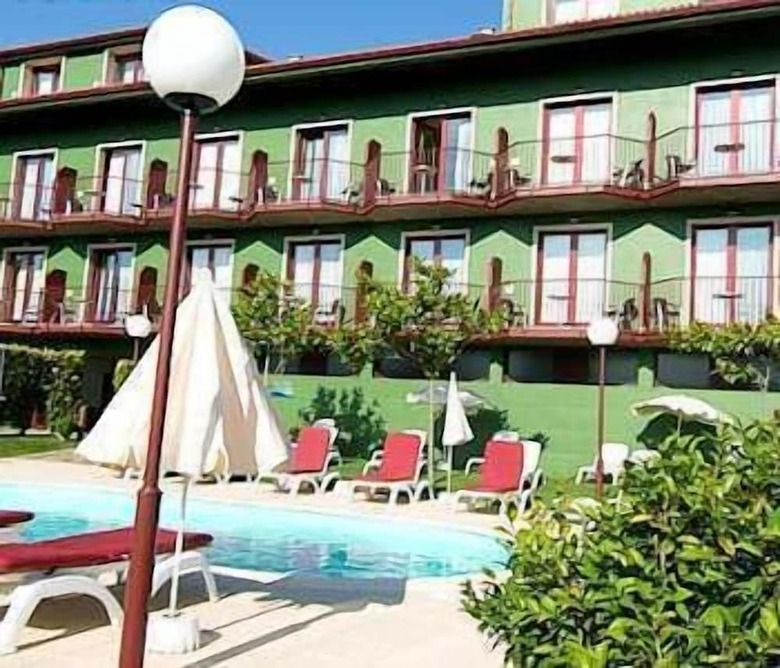 Hotel Lombi�a