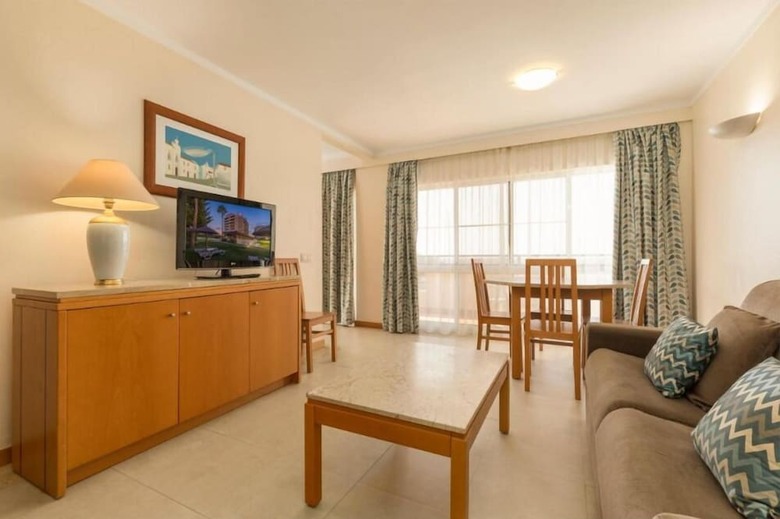 Interpass Vau Hotel & Apartaments