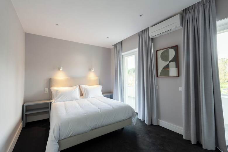 Avenue Hill Hotel