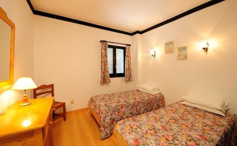 Aparthotel Parque Mourabel- Pe Do Lago- Oasis Village