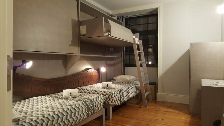 Hostal Nice Way Porto Hostel