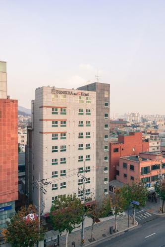 Hotel The M