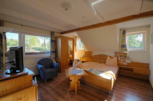 Hostal Panorama Uwe Lake Resort