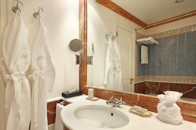 Hotel As Janelas Verdes