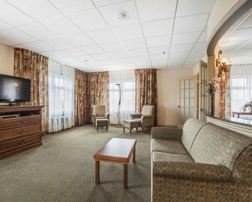Hotel H�tel Quality Suites Drummondville