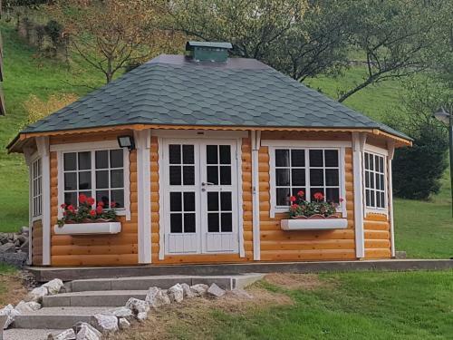 Hotel H�tel Les Chatelmin�s
