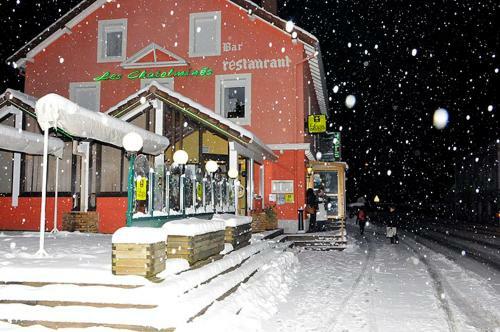 Hotel H�tel Les Chatelmin�s