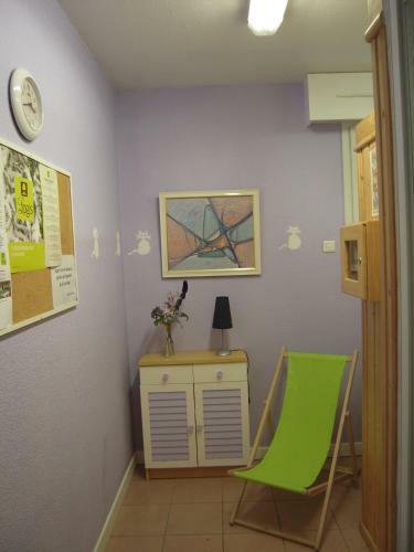 Hotel H�tel Les Chatelmin�s
