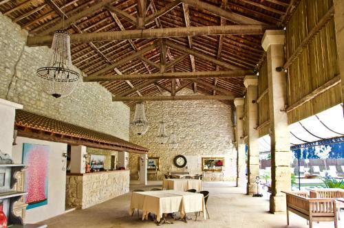 Hostal Le Mas Des Comtes De Provence
