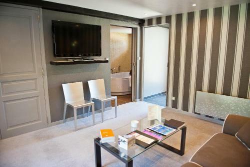 Hotel Ch�teau De Barive