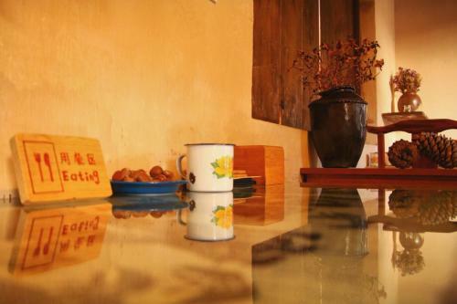 Hostal Shaxi Miss May Hotel