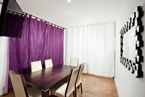Apartments Kope?n� With Parking