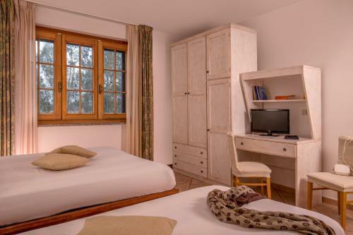 Tris Hotel