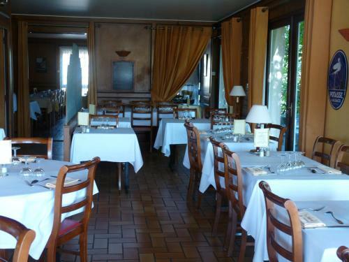 Newport Hotel Restaurant