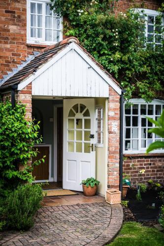 The Country Cottage Hotel