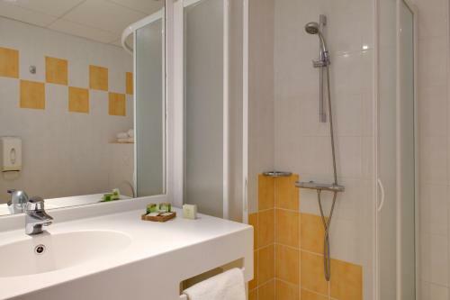 Hotel Logis Le Pariou - Le Jardin