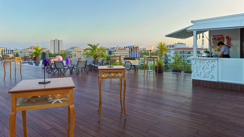 Hotel H10 Vintage Salou - Adults Only