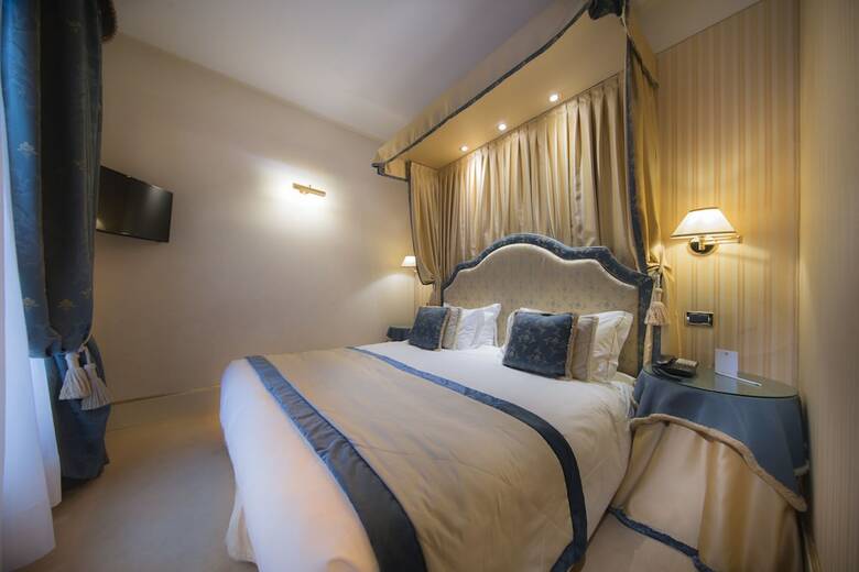 Hotel A La Commedia