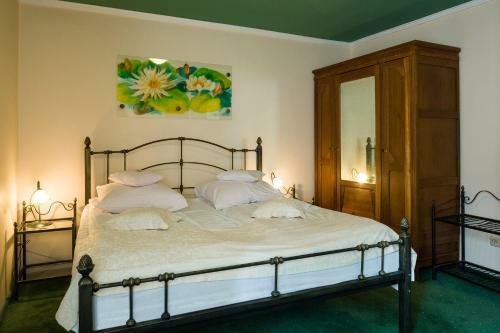 Hostal Willa Pastel