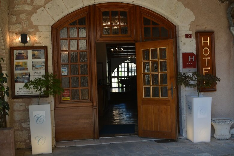 Hotel Des Consuls