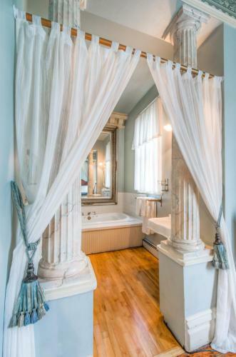 Bed & Breakfast Lumber Baron Inn And Gardens