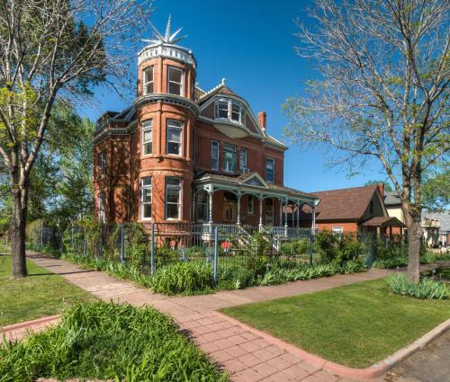 Bed & Breakfast Lumber Baron Inn And Gardens