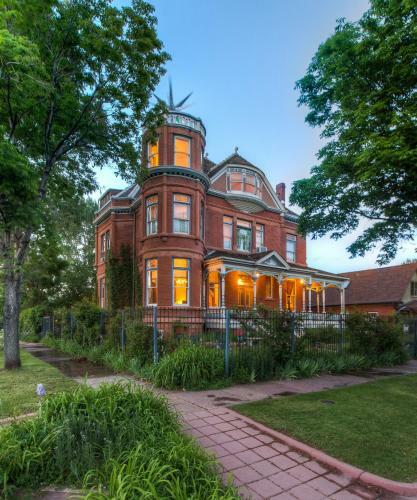 Bed & Breakfast Lumber Baron Inn And Gardens