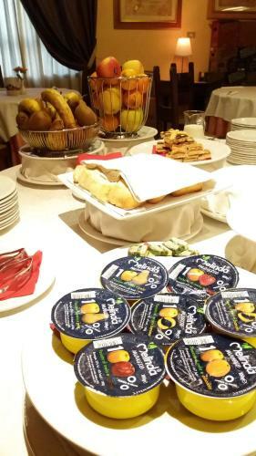Hotel Albergo Quari